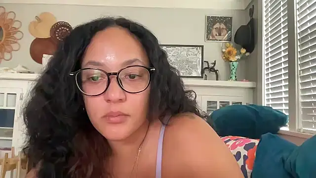 dreamyriri online show from 02/15/26, 09:44