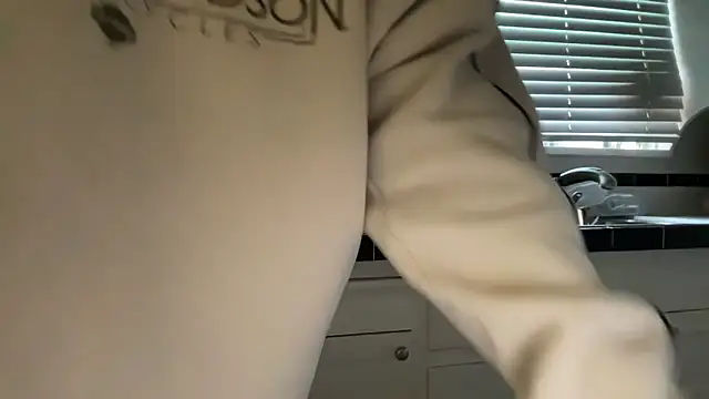 dreamyriri online show from 05/12/26, 02:14