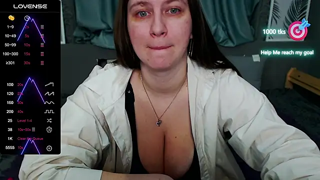 Snapshot of LiyaSilve chatting on 02/27/25, 07:01 LiyaSilve online show from 02/27/25, 07:01