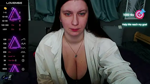 Snapshot of LiyaSilve chatting on 02/27/25, 10:15 LiyaSilve online show from 02/27/25, 10:15