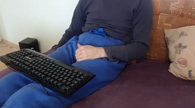 Snapshot of VASKOS178 chatting on 12/02/24, 12:18 VASKOS178 online show from 12/02/24, 12:18