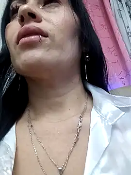 Snapshot of Tania_mature chatting on 03/17/25, 06:11 Tania mature online show from 03/17/25, 06:11