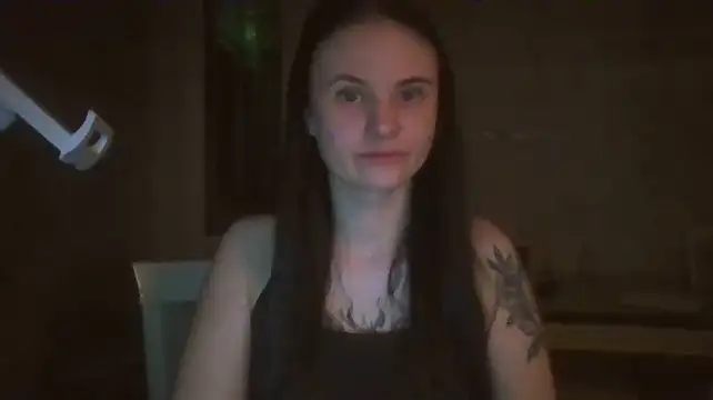 LolaMegan online show from 05/05/26, 10:18