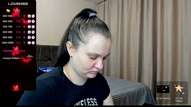 AlanaBrox online show from 12/20/25, 03:24