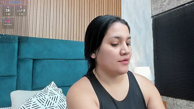 Kareena chopra online show from 09/18/25, 12:29