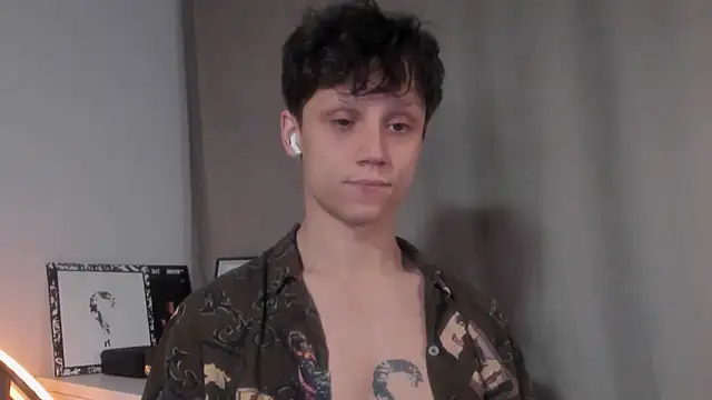 Snapshot of Nicky_neal chatting on 12/09/24, 01:07 Nicky neal online show from 12/09/24, 01:07