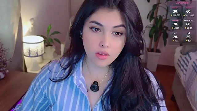 Alyaa s online show from 04/26/26, 04:48