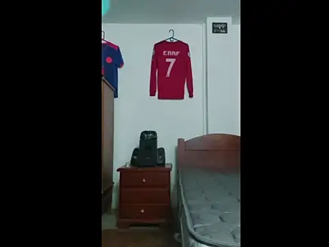 Snapshot of ALBEIROFOOTBALL1992 chatting on 09/28/25, 09:36 ALBEIROFOOTBALL1992 online show from 09/28/25, 09:36