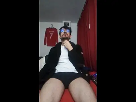 Snapshot of ALBEIROFOOTBALL1992 chatting on 11/04/25, 03:05 ALBEIROFOOTBALL1992 online show from 11/04/25, 03:05