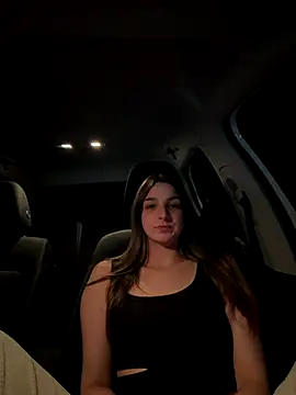 DoriDeluxe66 online show from 11/18/25, 11:15