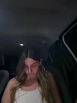 Snapshot of DoriDeluxe66 chatting on 05/30/26, 09:01 DoriDeluxe66 online show from 05/30/26, 09:01