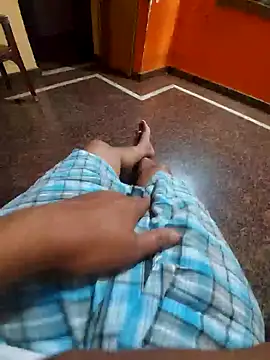 Snapshot of Stripkomal chatting on 01/25/25, 04:46 Stripkomal online show from 01/25/25, 04:46