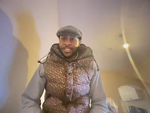 CuzzyB69 online show from 03/11/25, 12:50