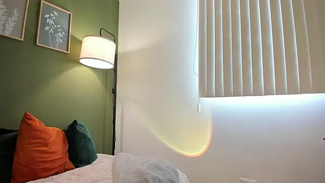 karlye 5 online show from 10/20/25, 12:16