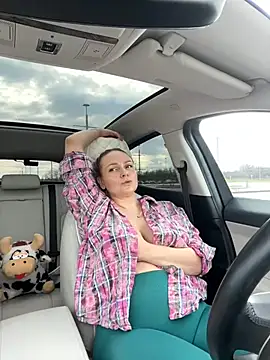 Bondgirl 013 online show from 01/24/25, 09:28