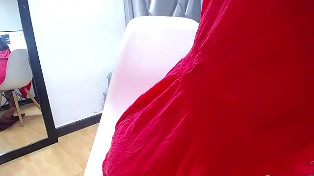 Snapshot of indian_sweety18 chatting on 03/10/25, 04:46 indian sweety18 online show from 03/10/25, 04:46