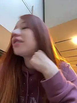 Snapshot of roouse chatting on 01/23/25, 10:22 roouse online show from 01/23/25, 10:22