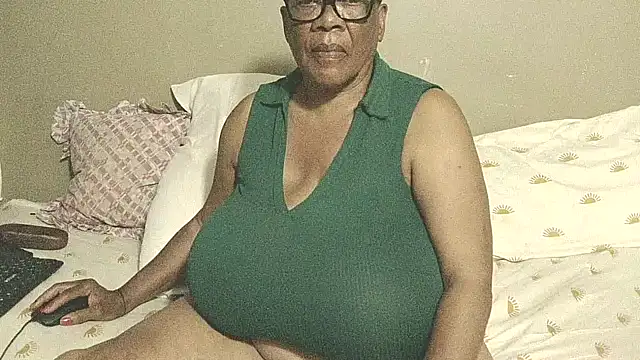 DairyQueen2 online show from 03/29/26, 06:41