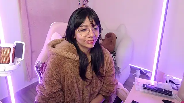 Nami usagi online show from 09/10/25, 04:18