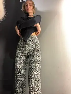 Snapshot of Feral_berry_8133 chatting on 12/09/24, 10:54 Feral berry 8133 online show from 12/09/24, 10:54