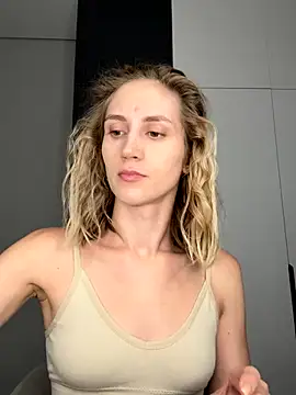 Snapshot of Feral_berry_8133 chatting on 09/09/25, 08:19 Feral berry 8133 online show from 09/09/25, 08:19