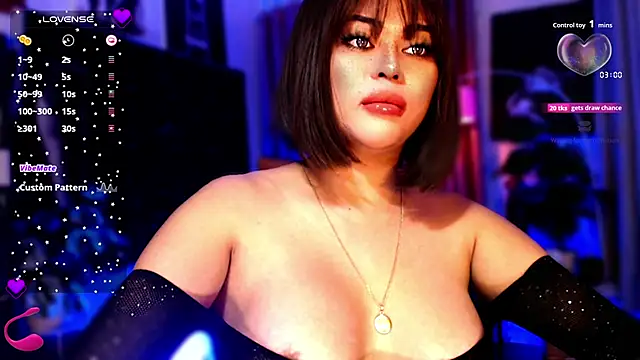 Snapshot of Thalia_Cambridge chatting on 11/06/25, 08:10 Thalia Cambridge online show from 11/06/25, 08:10