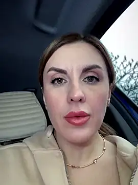 Kalli Fornia online show from 12/21/25, 09:05