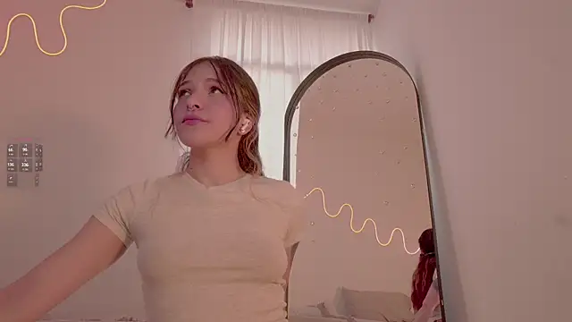 HannaMoom online show from 04/21/26, 10:45