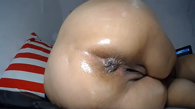 Vanessasweet2304 online show from 07/15/26, 11:43
