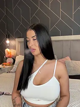 EmyLaveau online show from 03/20/25, 12:32