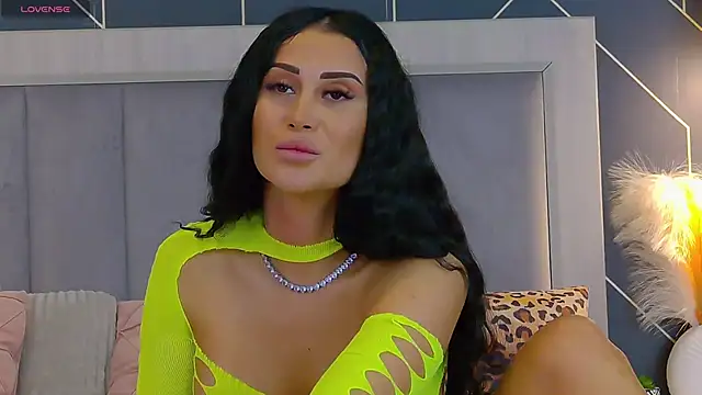 EmyLaveau online show from 10/29/25, 06:48