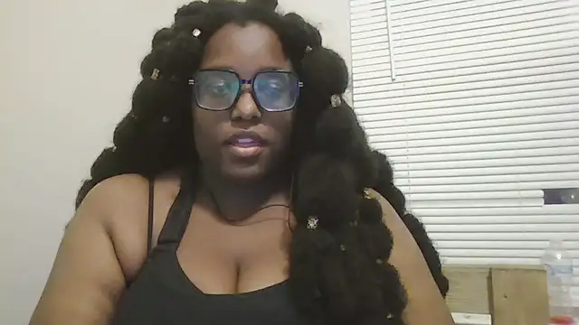 Snapshot of MissCC99 chatting on 11/30/25, 04:16 MissCC99 online show from 11/30/25, 04:16