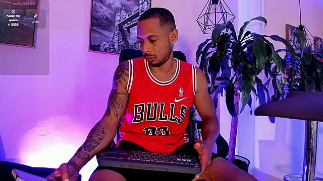 Sweet Alessandre online show from 11/15/25, 07:43