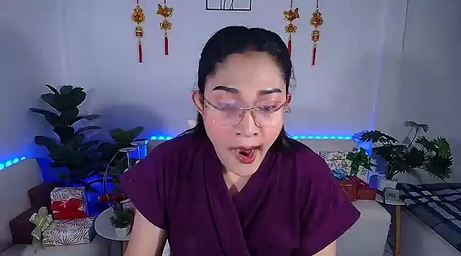 Snapshot of plysaithailand chatting on 03/21/25, 09:01 plysaithailand online show from 03/21/25, 09:01