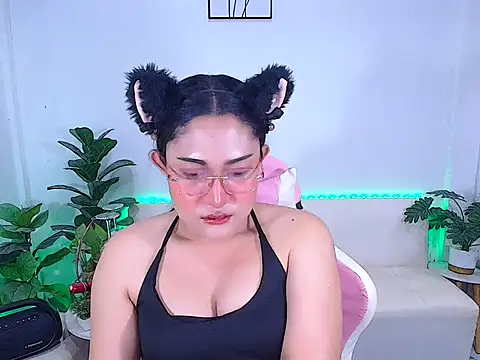 Snapshot of plysaithailand chatting on 10/15/25, 01:55 plysaithailand online show from 10/15/25, 01:55