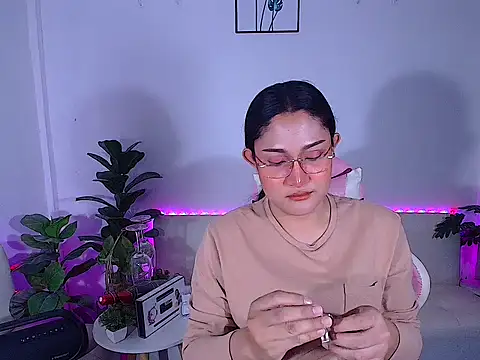 Snapshot of plysaithailand chatting on 10/21/25, 09:10 plysaithailand online show from 10/21/25, 09:10