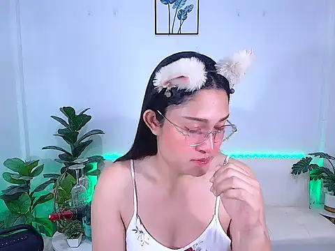 Snapshot of plysaithailand chatting on 11/11/25, 11:05 plysaithailand online show from 11/11/25, 11:05