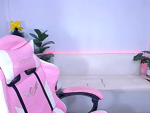 Snapshot of plysaithailand chatting on 11/19/25, 11:54 plysaithailand online show from 11/19/25, 11:54