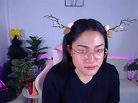 Snapshot of plysaithailand chatting on 12/20/25, 07:48 plysaithailand online show from 12/20/25, 07:48