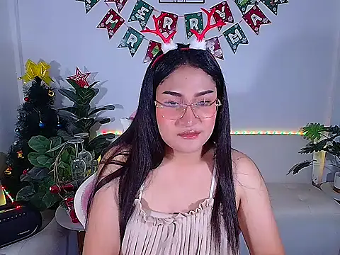 Snapshot of plysaithailand chatting on 12/22/25, 06:54 plysaithailand online show from 12/22/25, 06:54