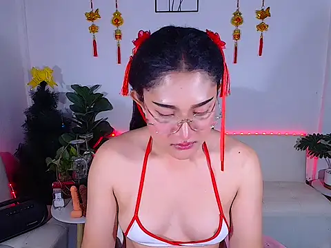 Snapshot of plysaithailand chatting on 02/12/26, 01:33 plysaithailand online show from 02/12/26, 01:33