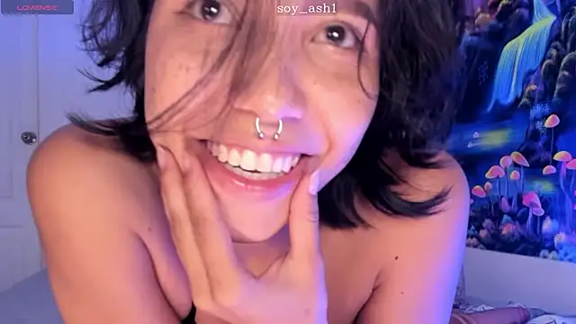 Snapshot of Ashlleycam_ chatting on 12/31/24, 06:59 Ashlleycam  online show from 12/31/24, 06:59