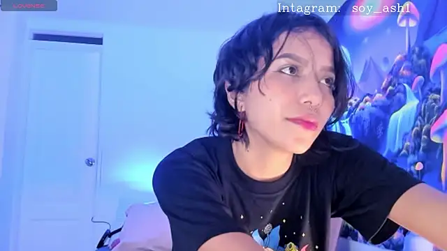 Snapshot of Ashlleycam_ chatting on 01/07/25, 02:31 Ashlleycam  online show from 01/07/25, 02:31