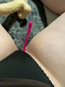 Snapshot of katcclovea chatting on 11/09/25, 04:49 katcclovea online show from 11/09/25, 04:49