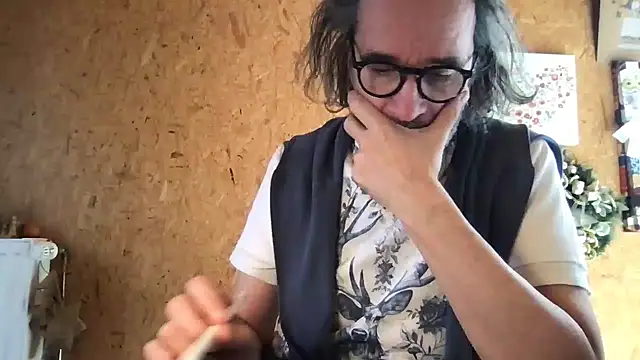 Snapshot of GioApri chatting on 03/06/26, 12:45 GioApri online show from 03/06/26, 12:45