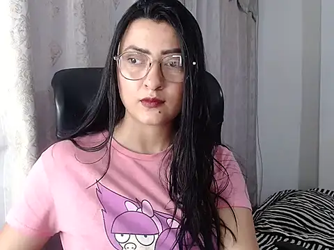 SavannaEvans001 online show from 04/05/26, 11:02