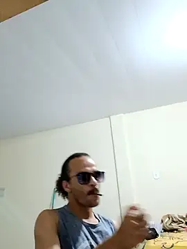 Snapshot of JamesQuaresma chatting on 01/23/25, 10:44 JamesQuaresma online show from 01/23/25, 10:44