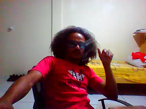 Snapshot of JamesQuaresma chatting on 02/02/25, 04:05 JamesQuaresma online show from 02/02/25, 04:05