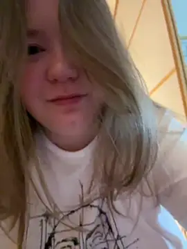 remirann  online show from 12/25/24, 09:45