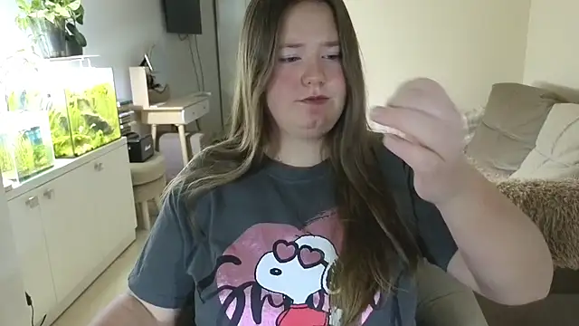 remirann  online show from 11/18/25, 05:23